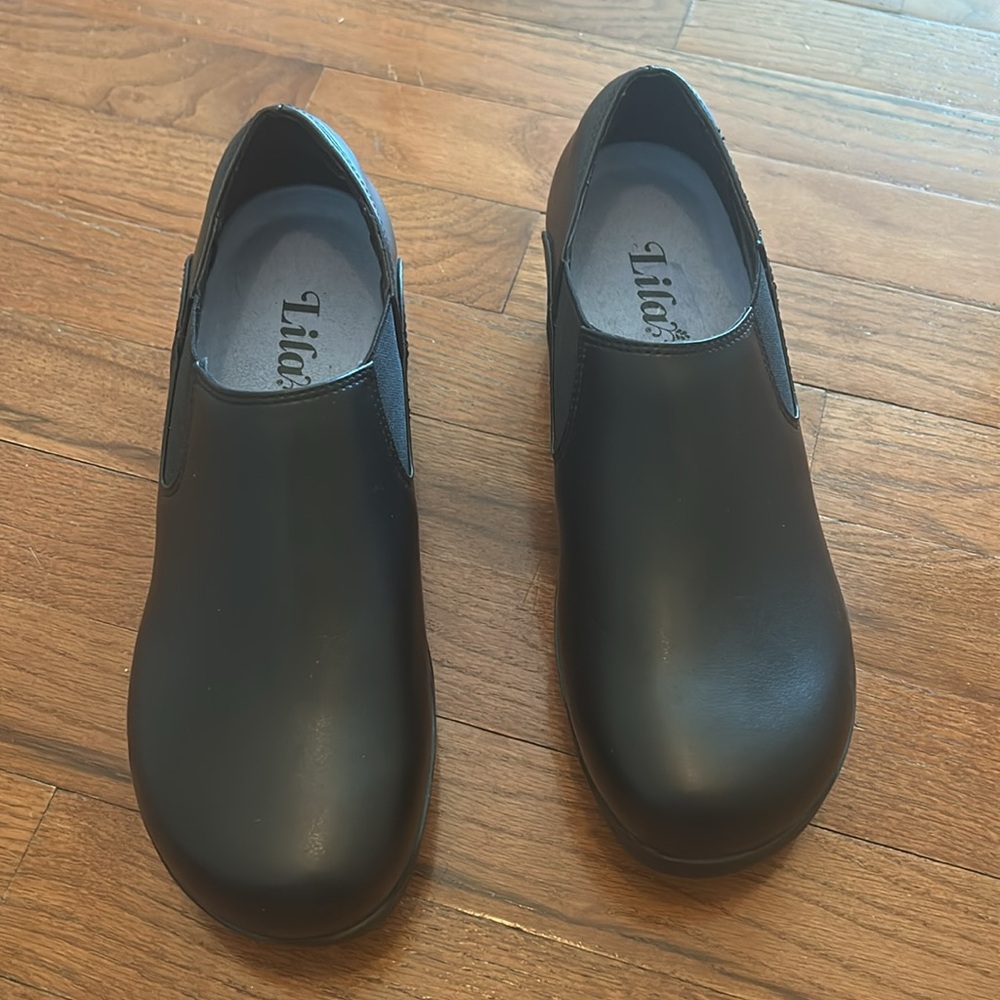 Lila Kelsey Juno Shoes For Crews Black Professional Clogs Size US8 EU38.5. NWB - Picture 2 of 11
